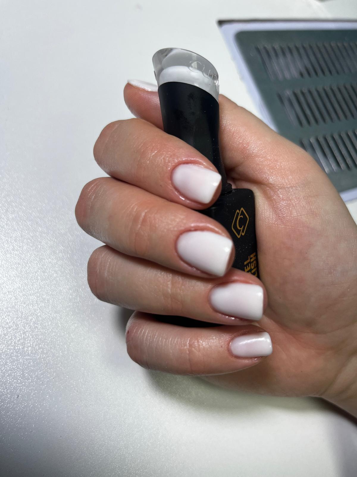 Greșeli frecvente care afectează sănătatea unghiilor